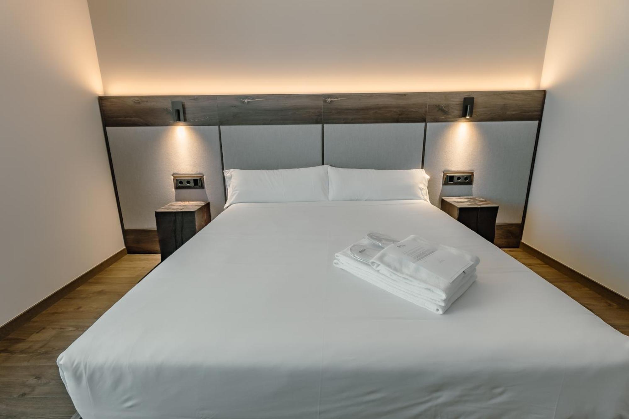 Hotel Rural Finca La Desa Miajadas Bagian luar foto