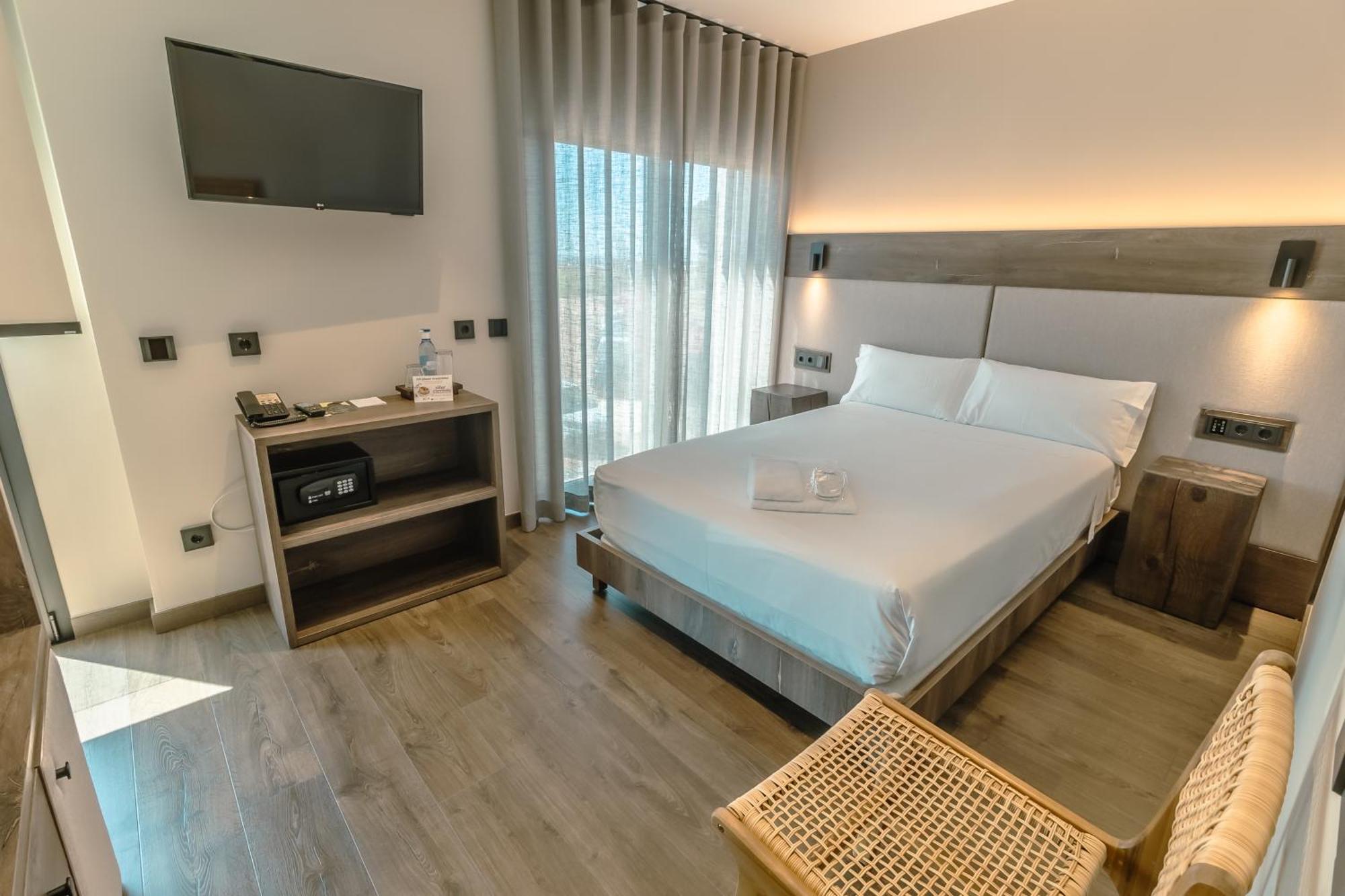 Hotel Rural Finca La Desa Miajadas Bagian luar foto
